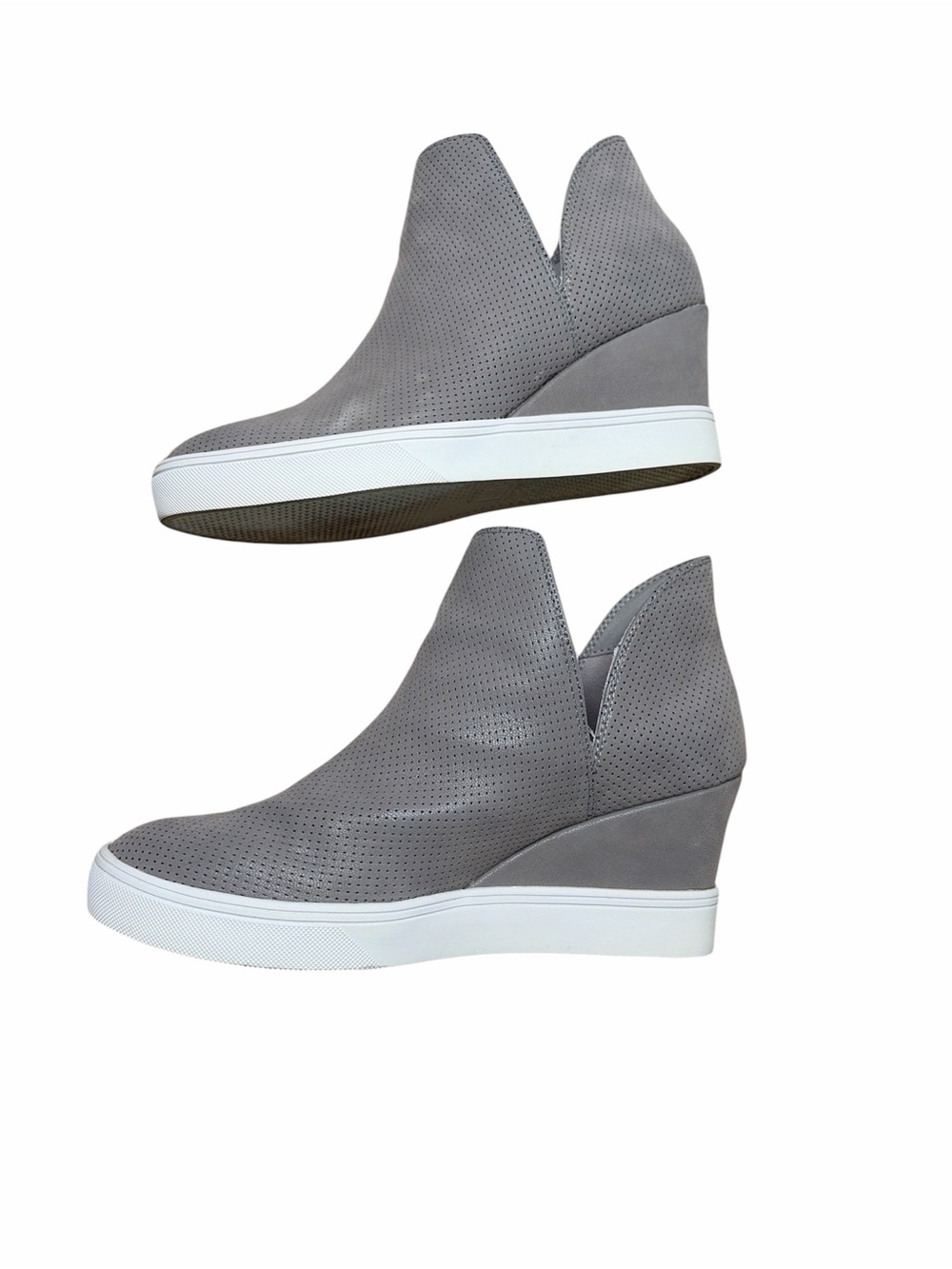 Mia Grey Wedge Sneaker Size 8.5